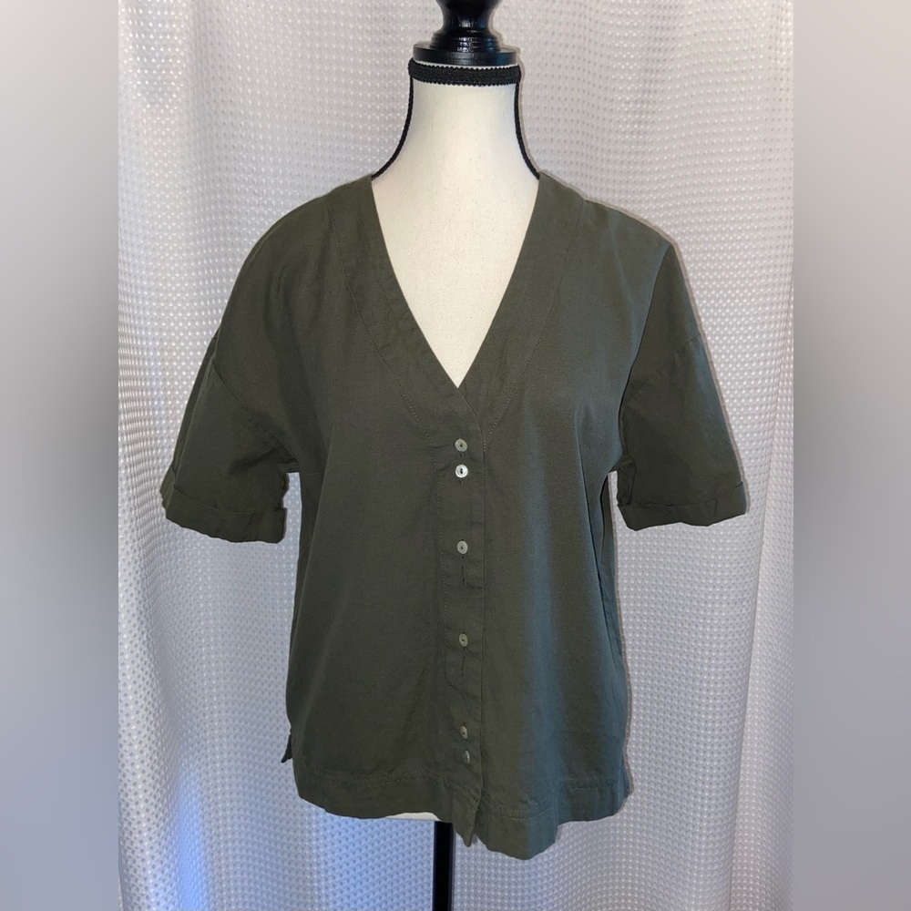 Icōne by SIMONS linen &‎ organic cotton blend buttoned blouse size medium